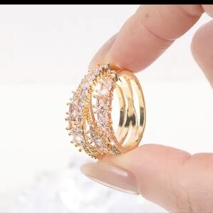 GORGEOUS BOUTIQUE TWIST WRAP GOLD RING